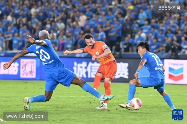 南通队门将蔡天龙15岁就梦想未来当国门：扑出射门会让自己自豪